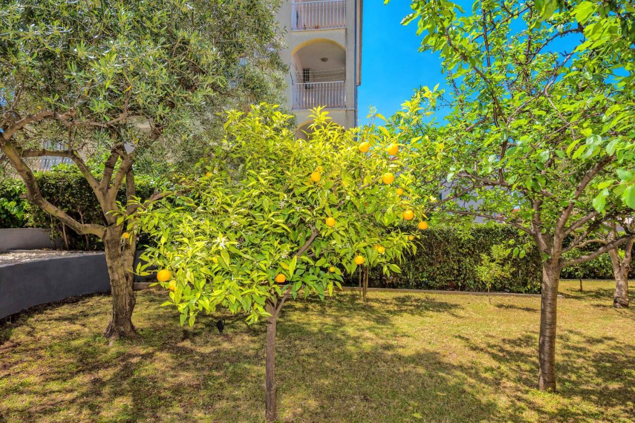 Villa Mihaela Trogir Exterior photo