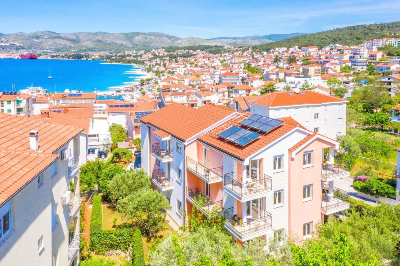 Villa Mihaela Trogir Exterior photo